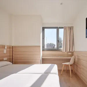 hostal-lami.topbarcelonahotels.com/